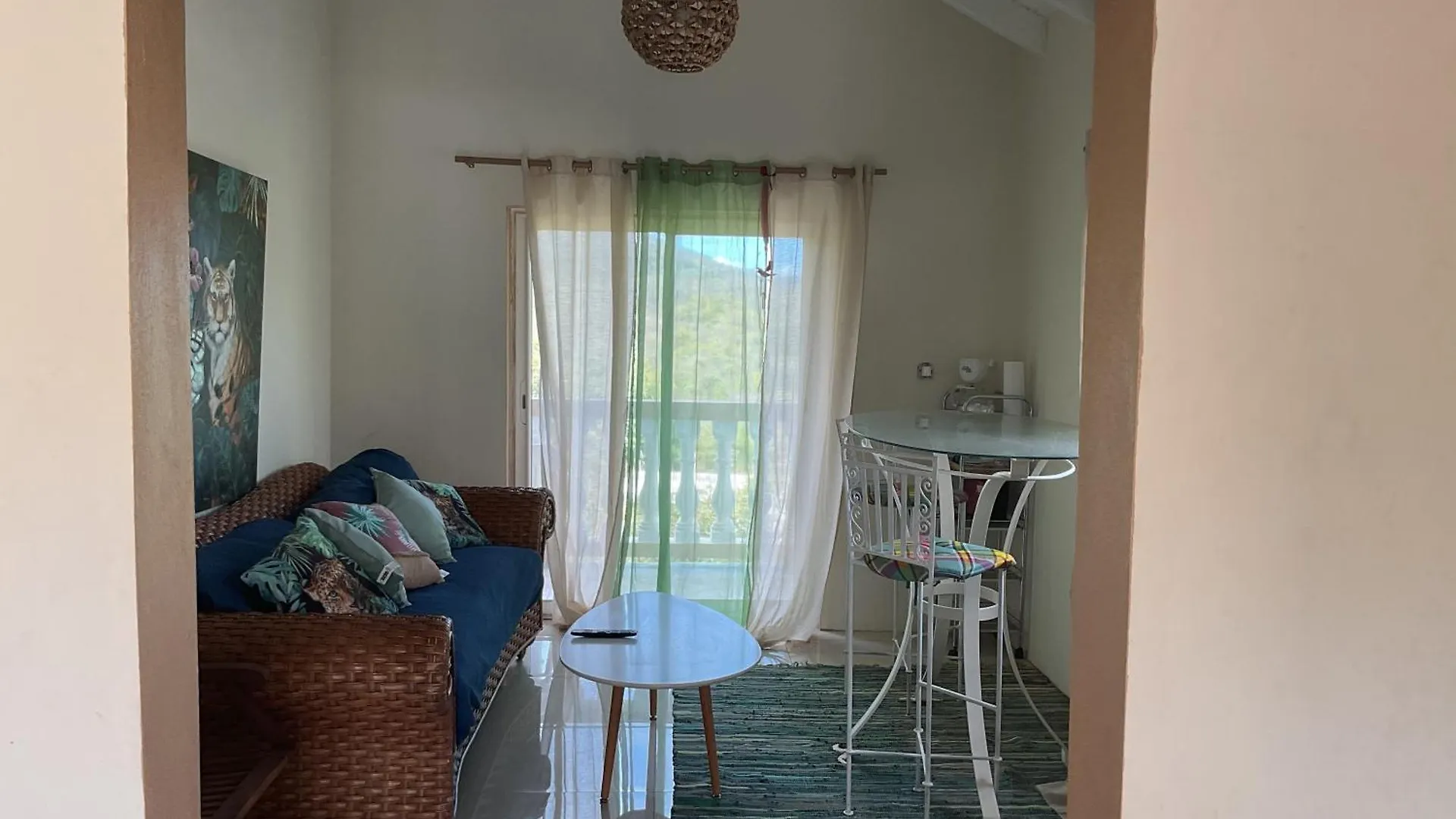 Holiday Woods Cottage Quarter of Orleans アパート